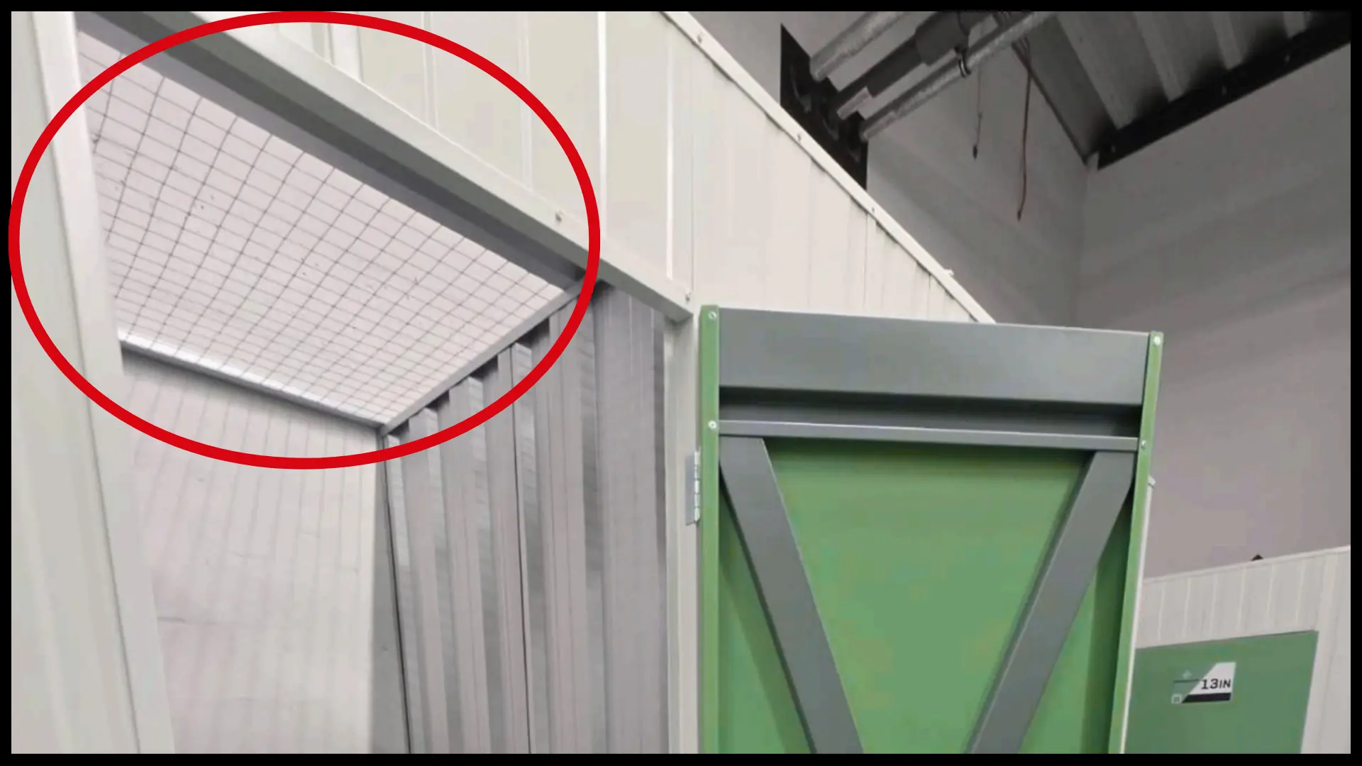 Maglia metallica di copertura per soffitto dei box self storage